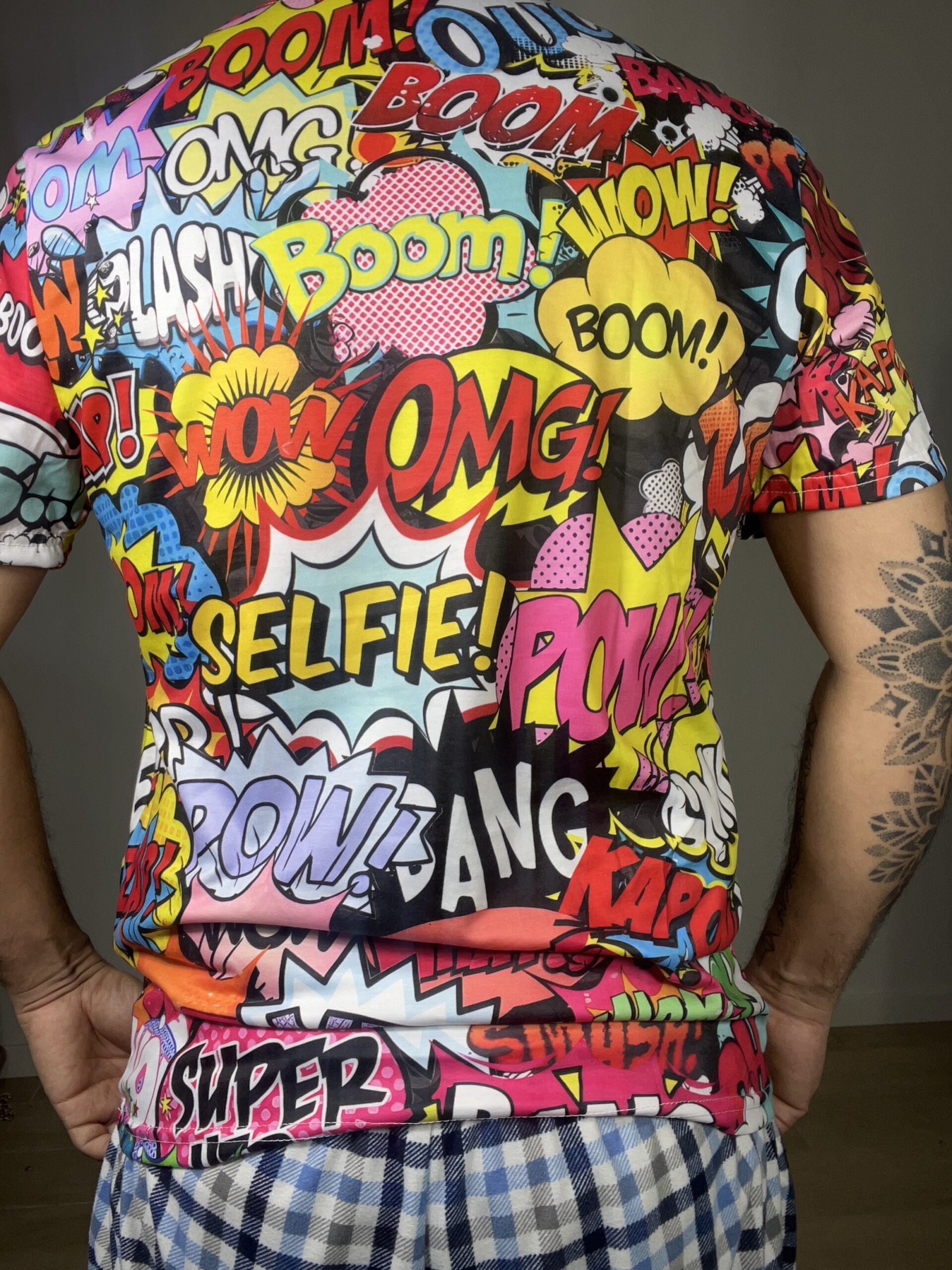 Camiseta Estilo Cómic – Diseño Explosivo y Original - Imagen 3